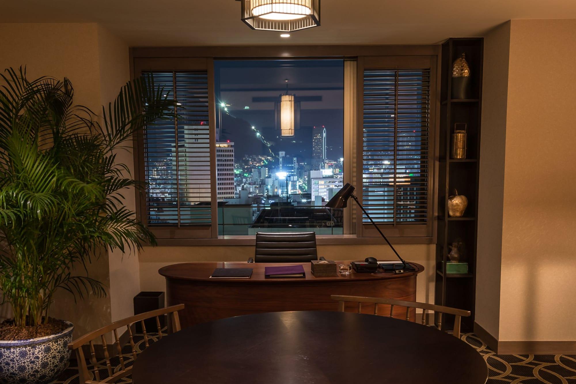 Oriental Hotel Kōbe Exterior foto The view from the office of the Chief Executive of the Hong Kong Special Administrative Region